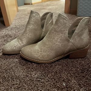 Boutique by Corkys Leopard Boots